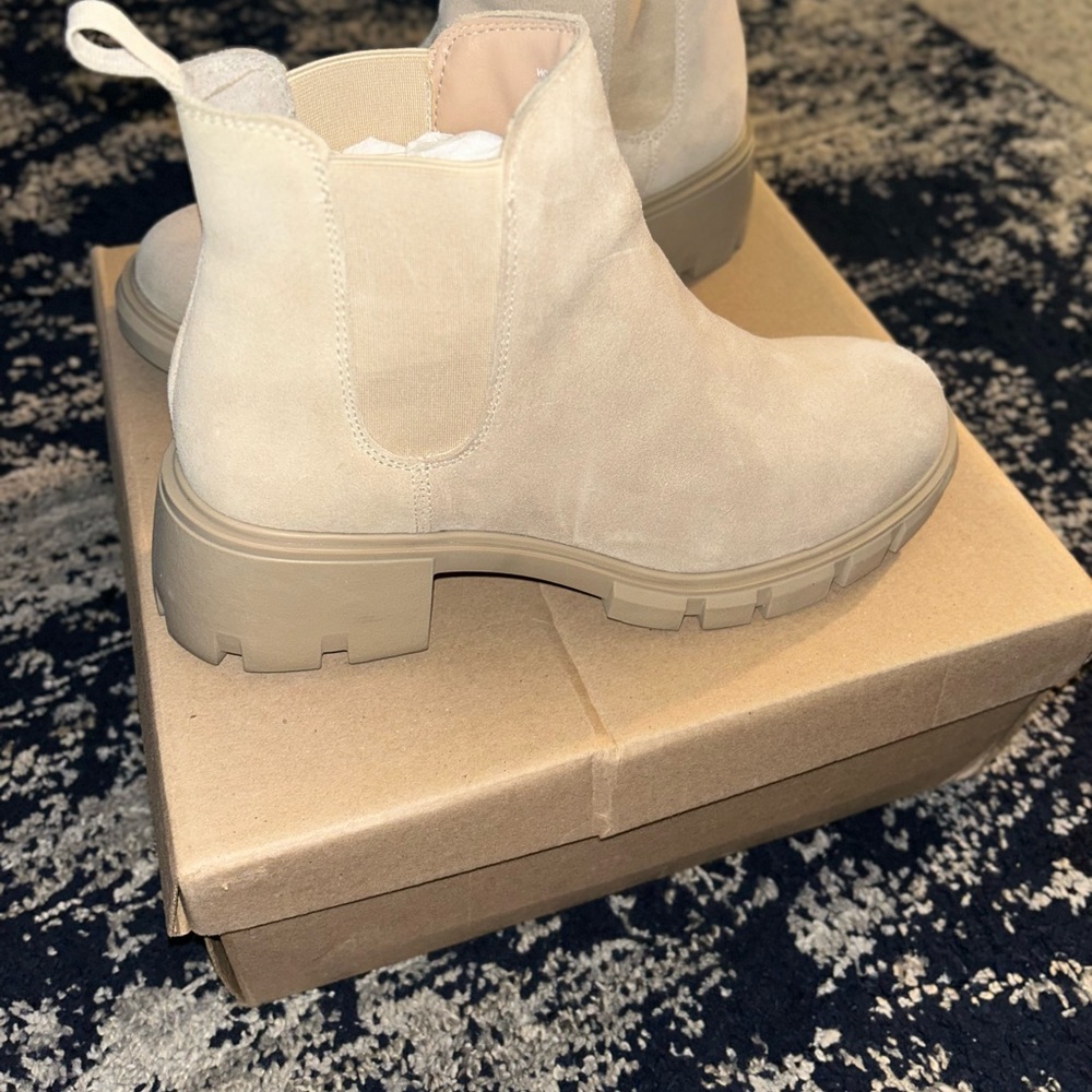 Steve Madden Cream Ankle Booties - Picture 5 of 8